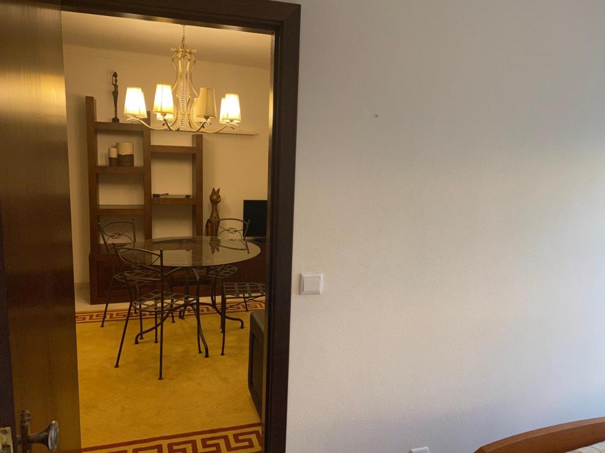Ferienwohnung Casa Mouzinho De Albuquerque Ourém Exterior foto